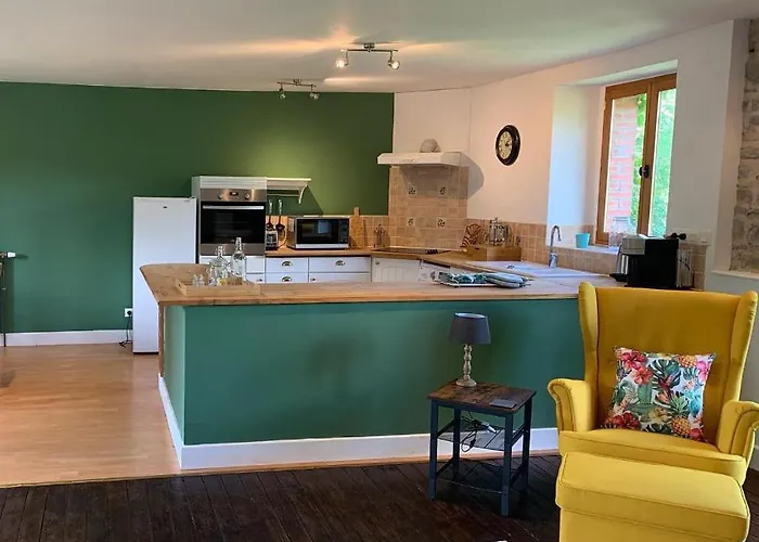 Les Rouges Terres - La Vieille Grange Hébergement de vacances *